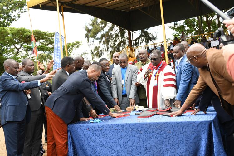 Abubjia makĩamũra Kĩrĩkanĩro kĩa Gĩchuka